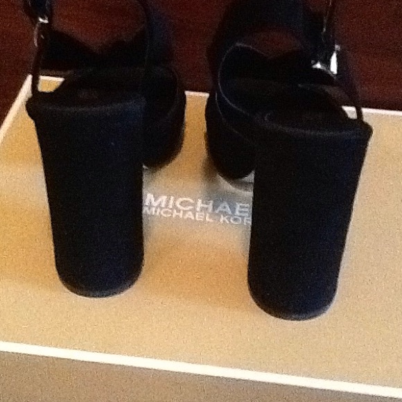 Michael Kors NWT real suede platform shoes - Picture 4 of 5